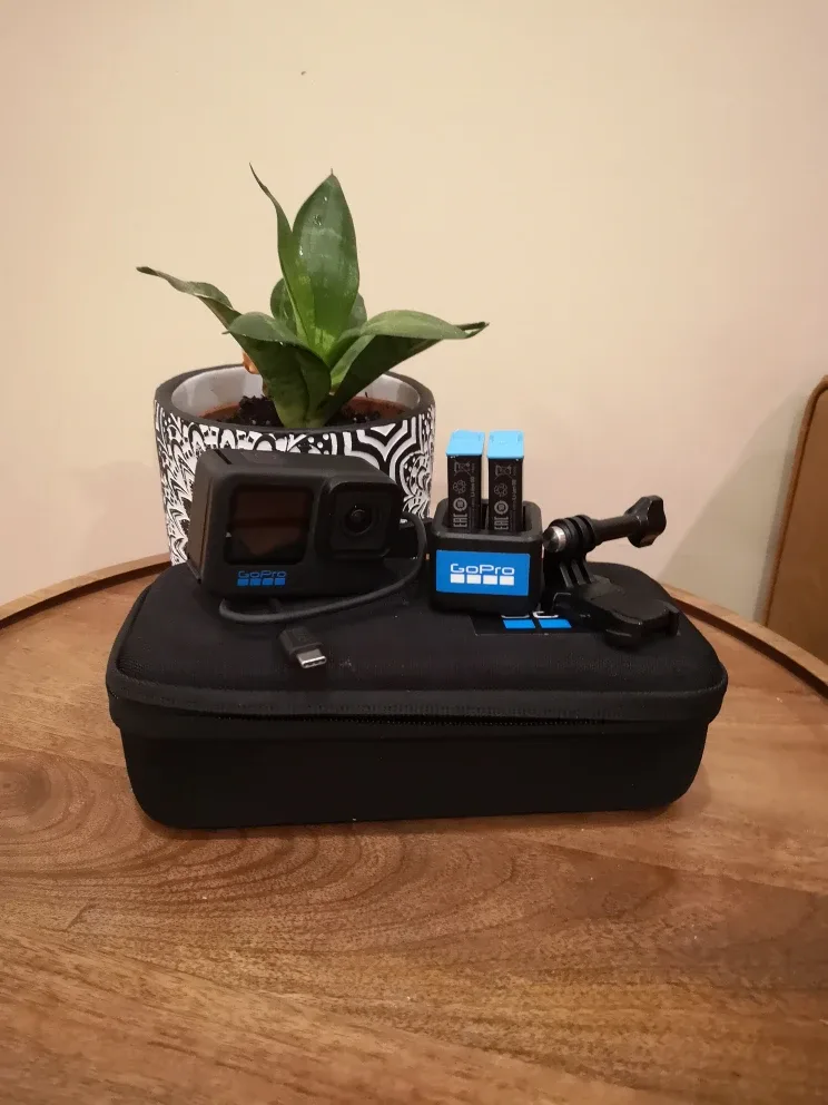 GoPro Hero 10 Black Action Camera thumbnail