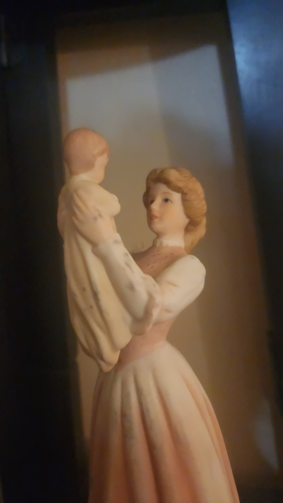 Enesco Treasured Memories Musical Figurine - photo 3