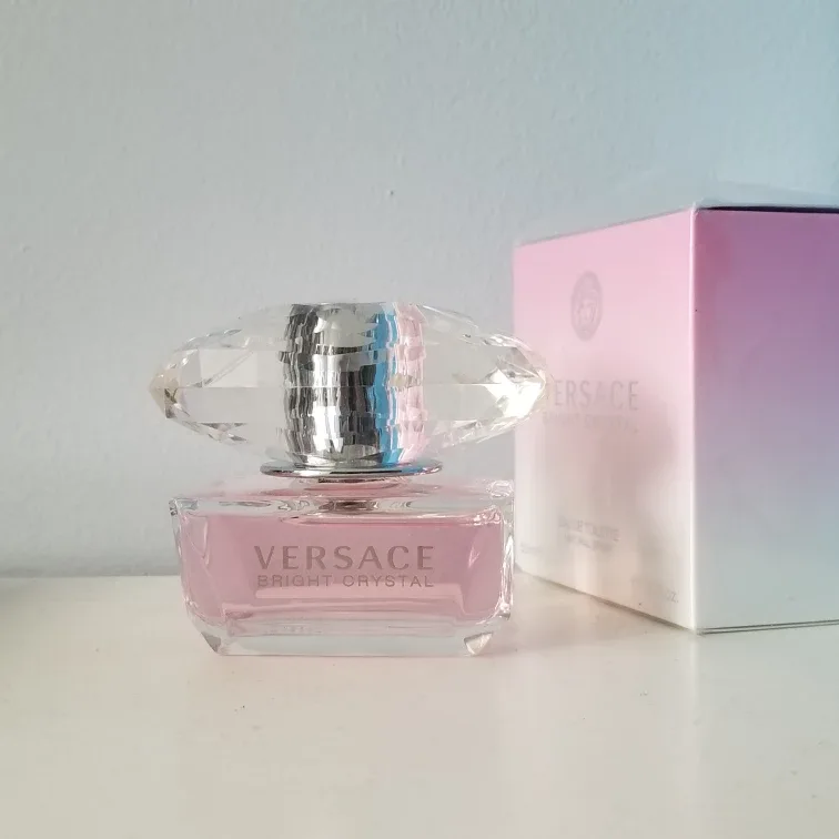 Versace Bright Crystal Eau de Toilette 50ml thumbnail