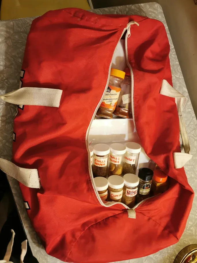 Spice Rack with Assorted Spices image indicator(3)