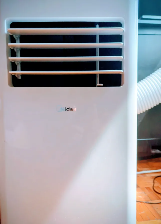 Midea Portable Air Conditioner thumbnail