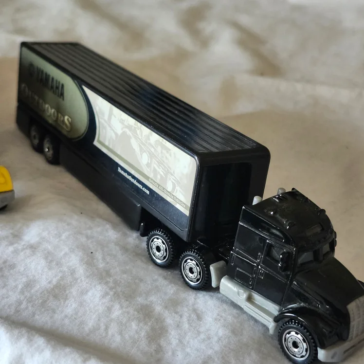 Yamaha & Goodyear Toy Trucks image indicator(2)