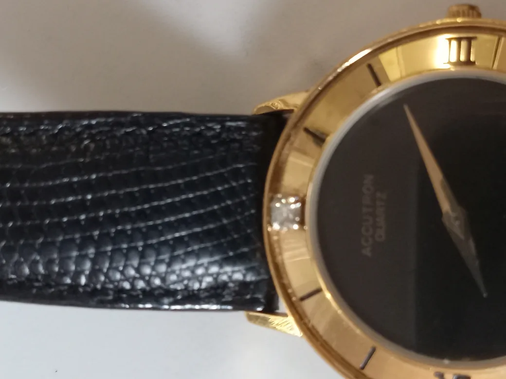 Accutron Quartz Gold & Black Watch image indicator(5)