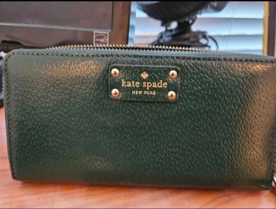 Kate Spade Green Wallet thumbnail