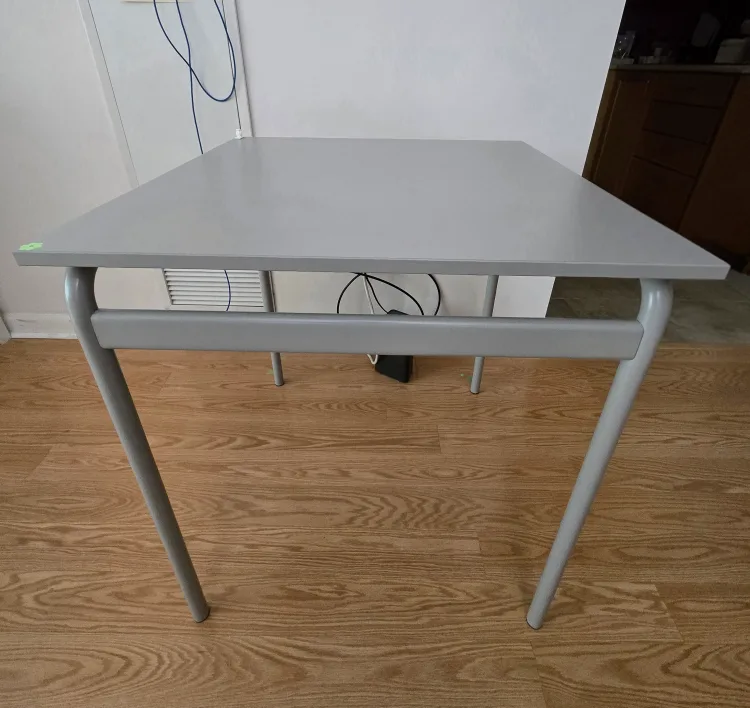 IKEA Dining table 26" * 26" * 29" thumbnail