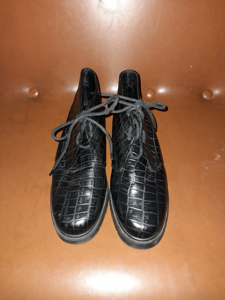 Black Ankle Boots with Crocodile Pattern - photo 2