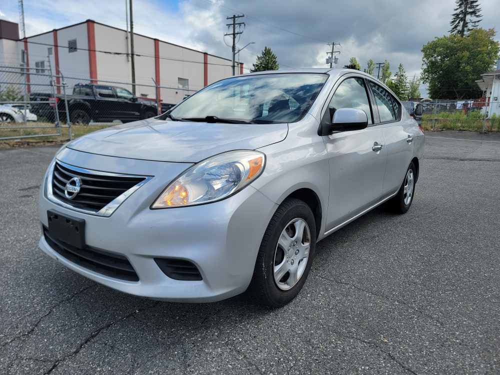 2014 Nissan Versa/CLEAN TITLE/6490$ ONLY