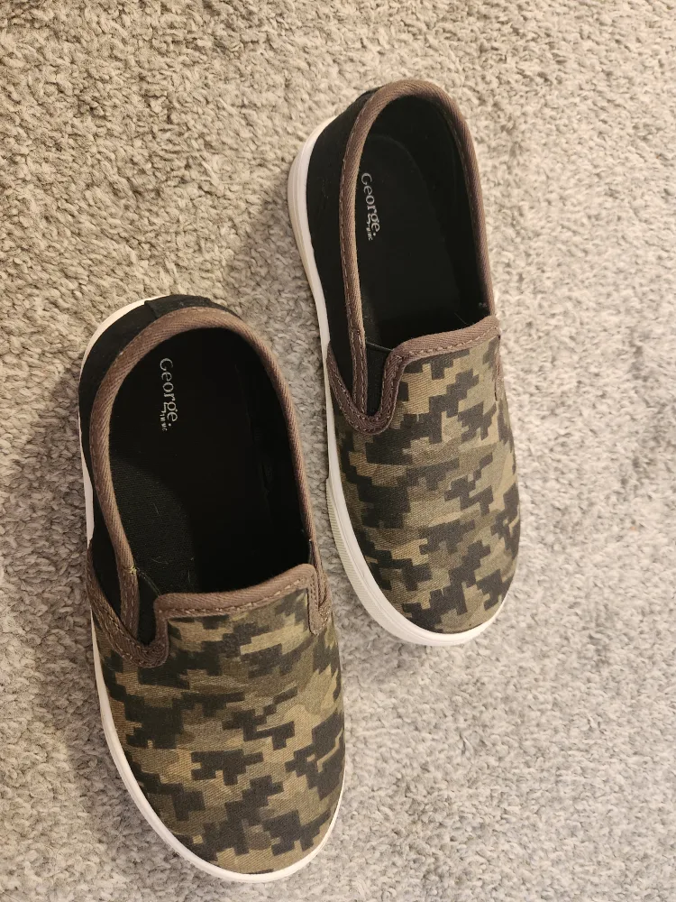 George Camo Slip-On Shoes/Loafers - Kids Size 11 image indicator(2)