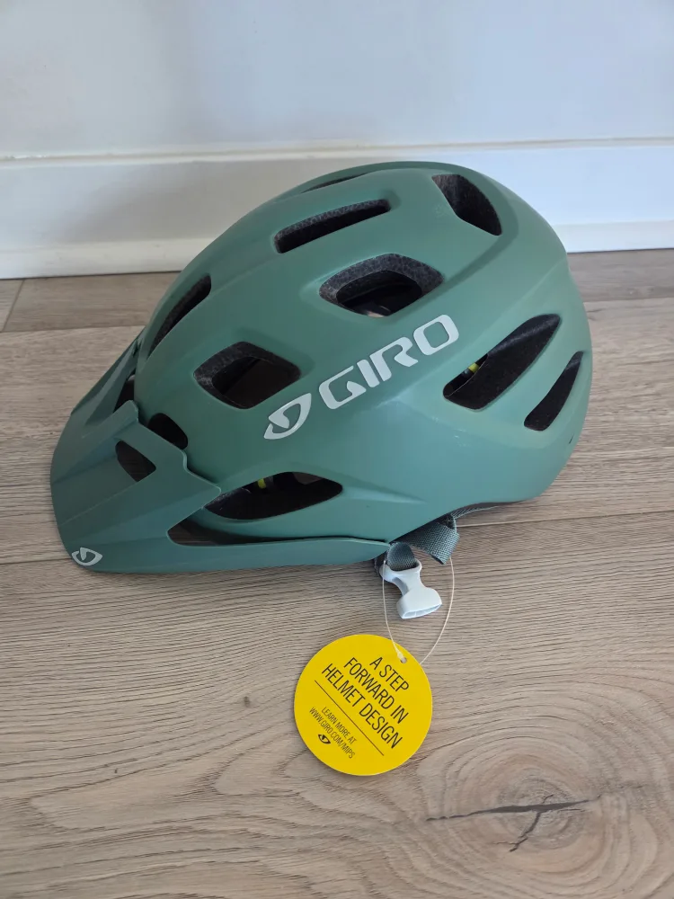 BNWT Giro Women's Series Bike Helmet - Green thumbnail