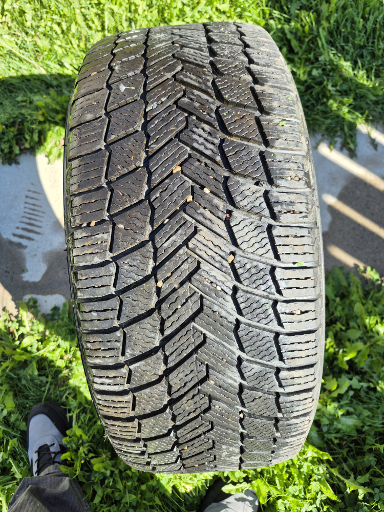 Michelin 1winter tire like new