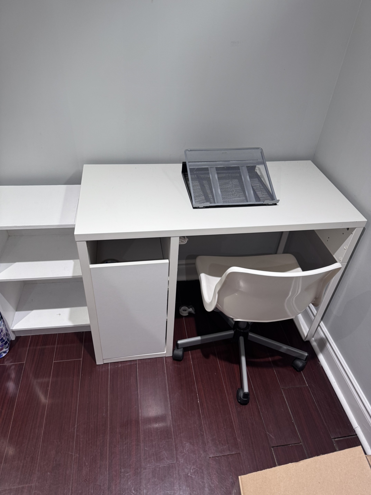 Set of compute table, chair and side shelf