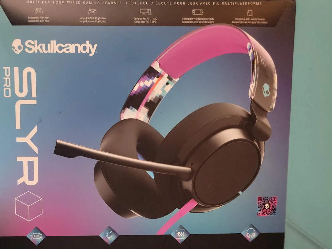 Skullcandy SLYR Pro Multi-Platform Gaming Headset thumbnail