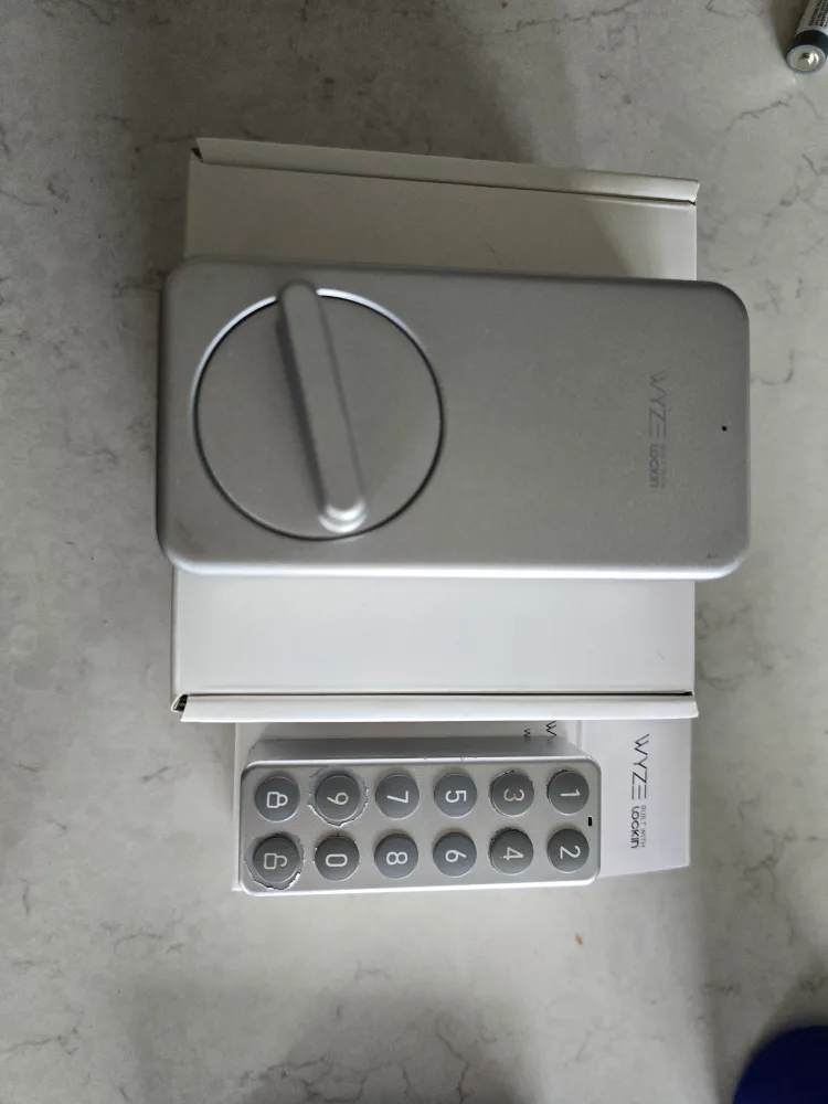 Wyze Lock Bluetooth/WiFi Smart Lock + Keypad thumbnail