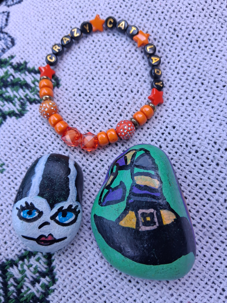 Handmade Halloween Painted Rock & Bracelet - photo 2
