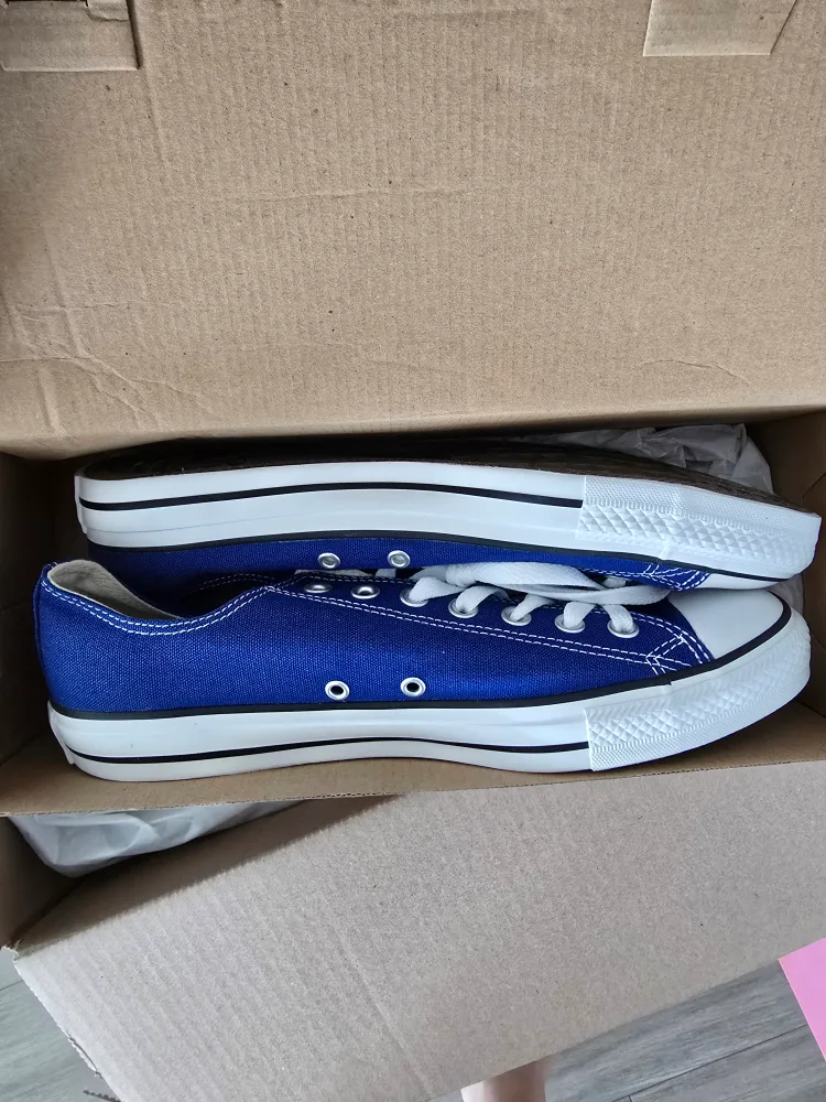 Converse Chuck Taylor All Star - Size 10 Mens image indicator(4)