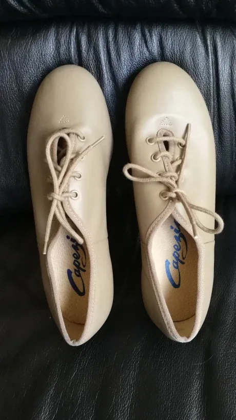 Capezio Beige Leather Tap Shoes - Size 7M thumbnail