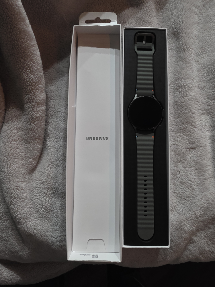 Samsung Galaxy Watch 7 - New in Box!