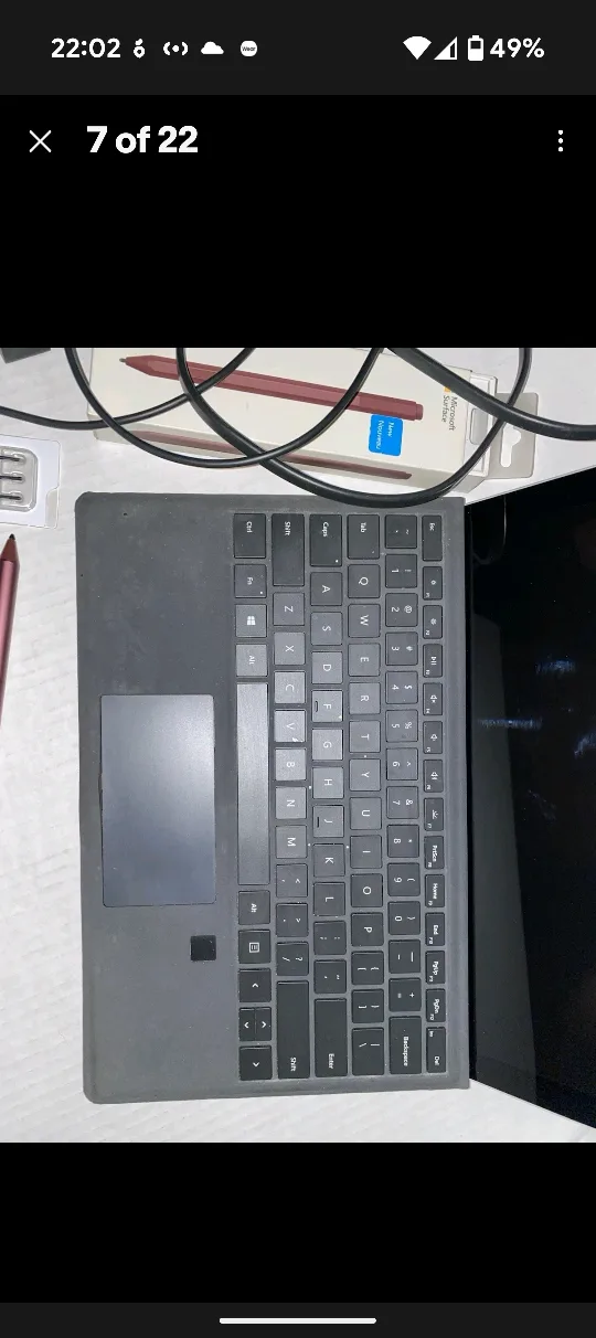 Microsoft Surface Pro 5 with Keyboard image indicator(2)