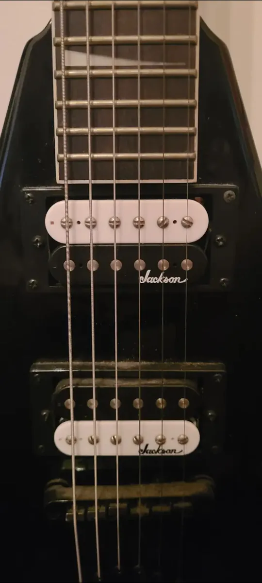 Jackson King V JS32 image indicator(2)