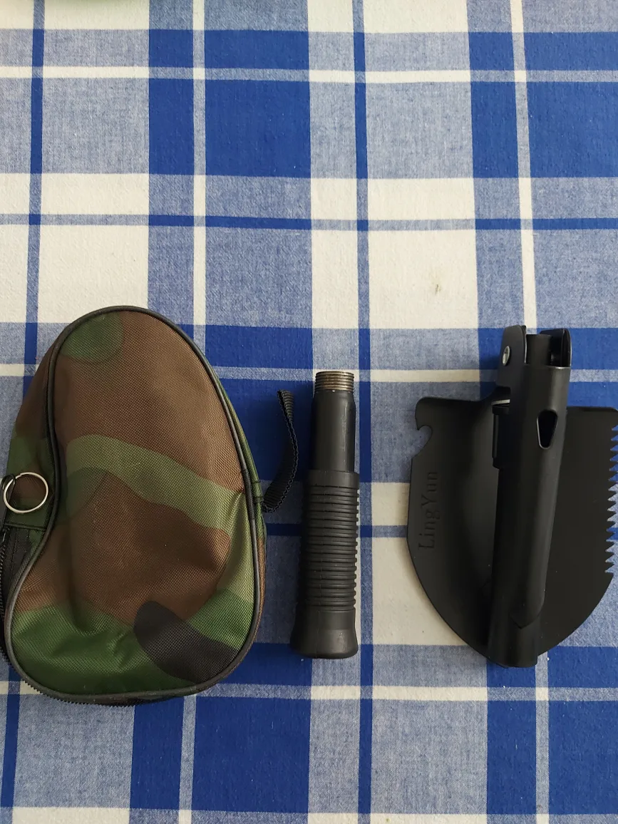LingYun Folding Shovel with Camo Pouch thumbnail