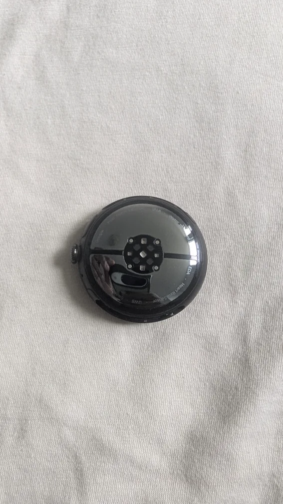 Google Pixel 3 Watch 45mm with Bands and extra watch face image indicator(3)