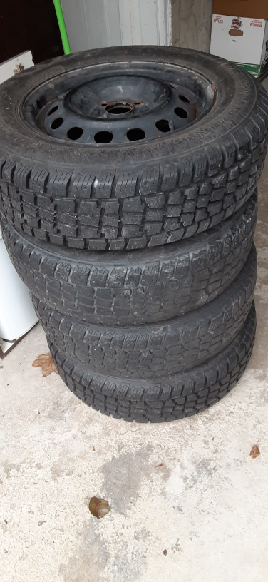 Set of 4 Tires 185/70R14