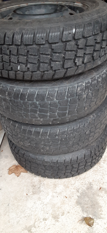 Set of 4 Tires 185/70R14 - photo 3