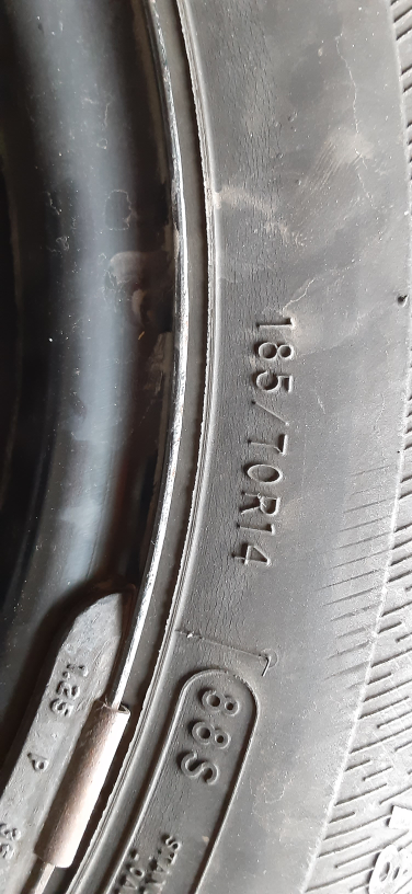 Set of 4 Tires 185/70R14 - photo 5