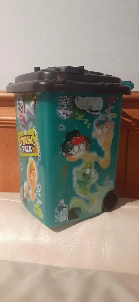 The Trash Pack Wheelie Bin Toy thumbnail