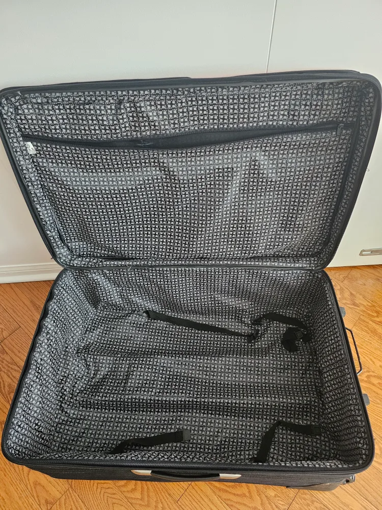 💖 Rolling Suitcase - Black & Orange image indicator(6)