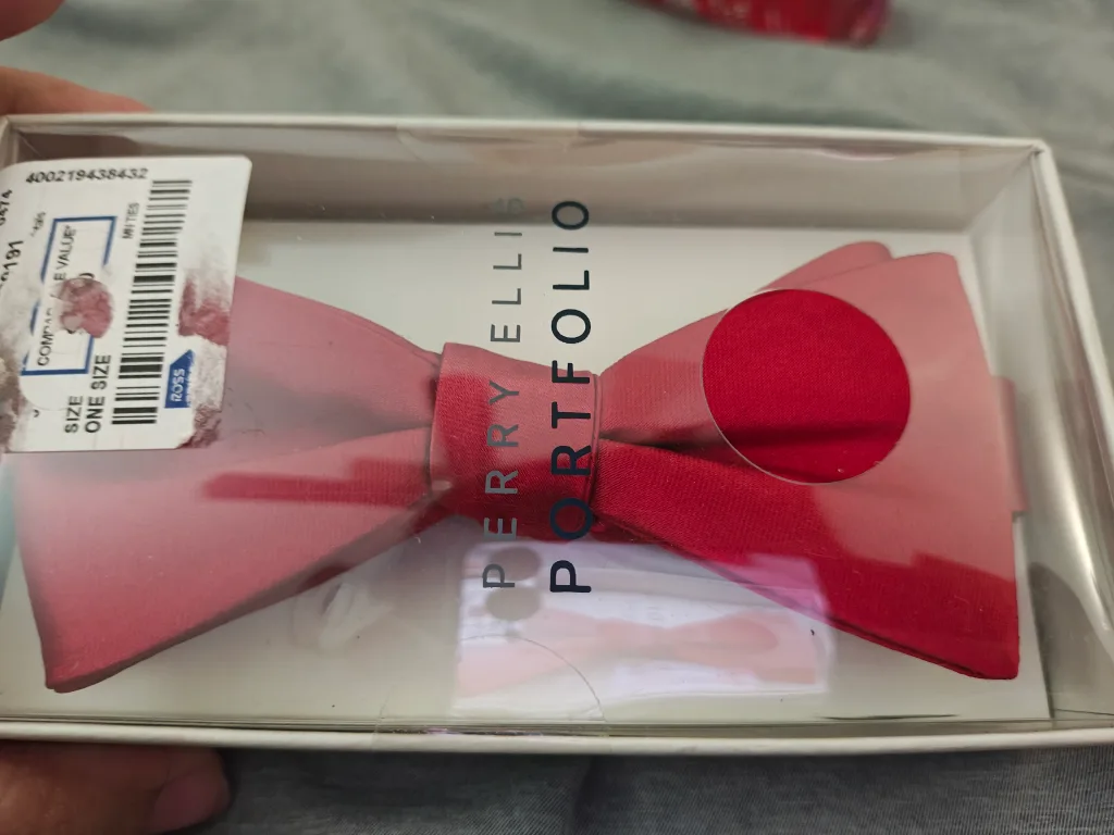 Perry Ellis Portfolio Red Bow Tie - NEW thumbnail