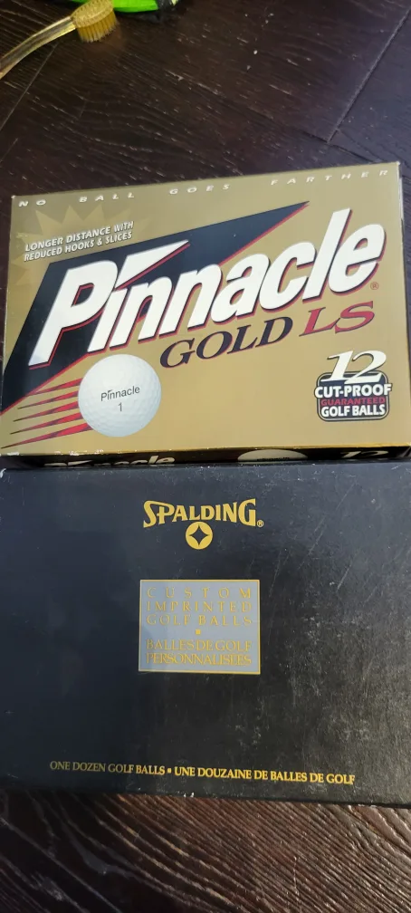 Pinnacle Gold & Spalding Golf Balls image indicator(3)