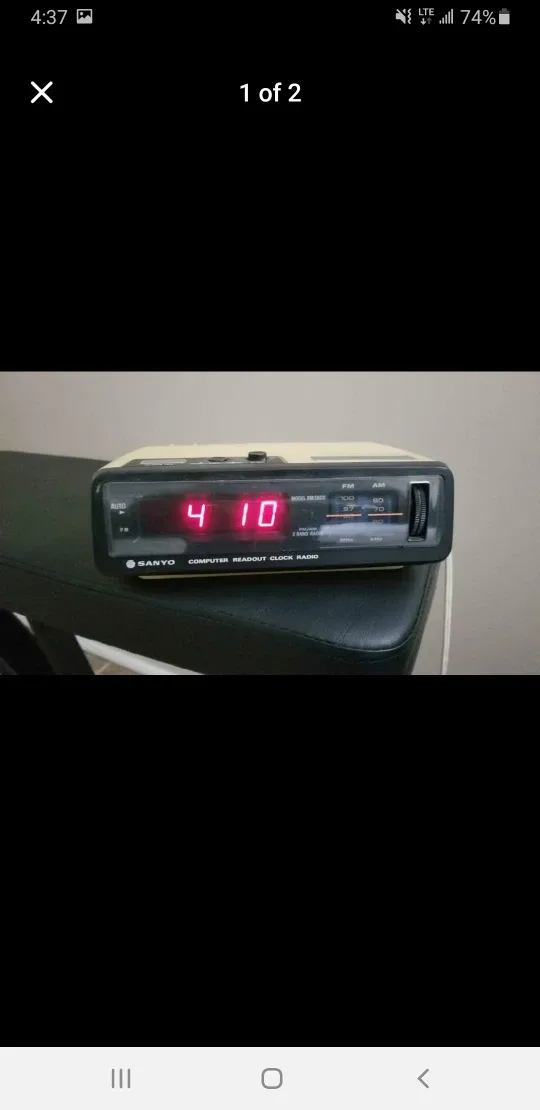 Sanyo Computer Readout Clock Radio thumbnail