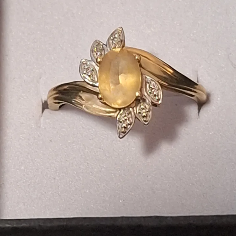 Vintage Yellow Gemstone Ring thumbnail