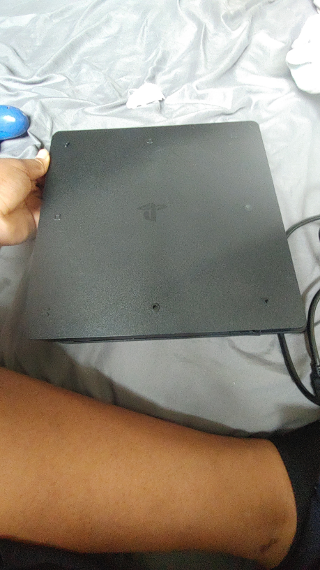 PlayStation 4 Console with Controller - photo 2