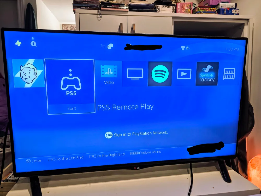 PlayStation 4 with Games image indicator(4)