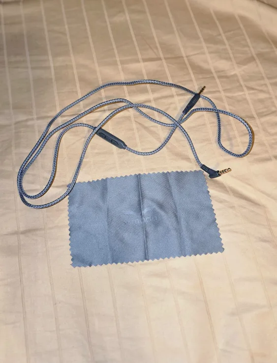 🎧 V-MODA Crossfade LP2 Headphones image indicator(6)