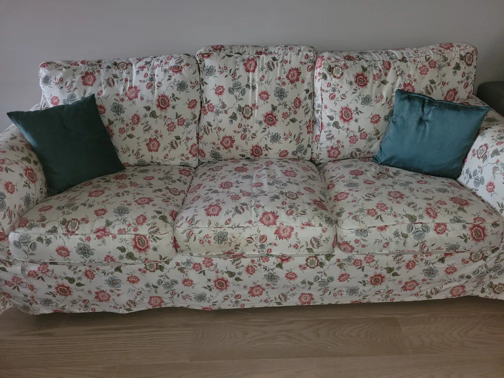 cushion and pillowcase stitching at 10.00 image indicator(2)