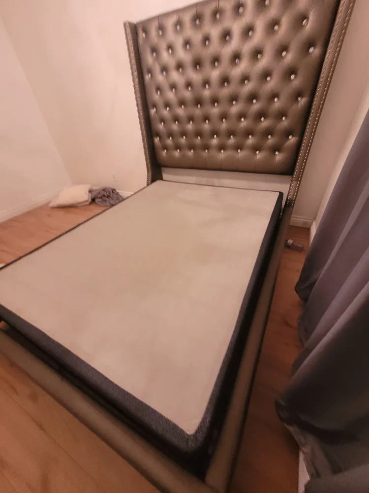 Upholstered Bed Frame with Tufted Headboard image indicator(3)