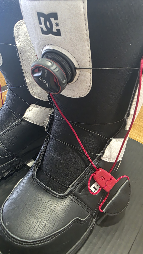 DC Scout Snowboard Boots - Men's US 8.0 - photo 2