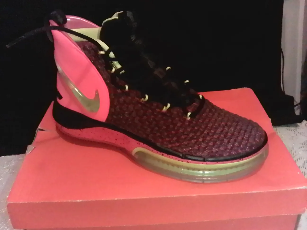 Nike Woven Basketball Shoe thumbnail
