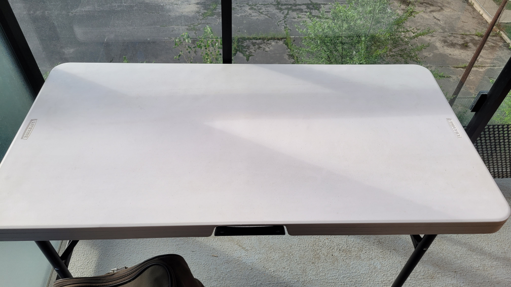 4 ft Folding Table - Lightweight & Portable - photo 2