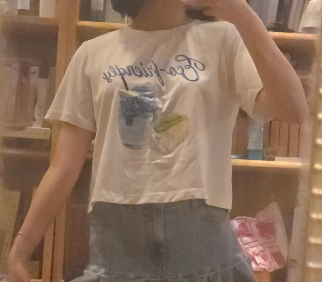 Eco-Friendly Graphic T-Shirt image indicator(2)