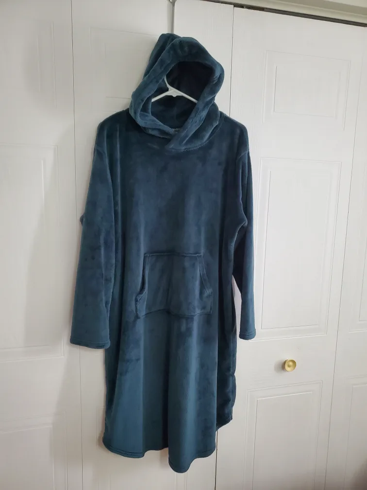 sleepwear. women's size large thumbnail