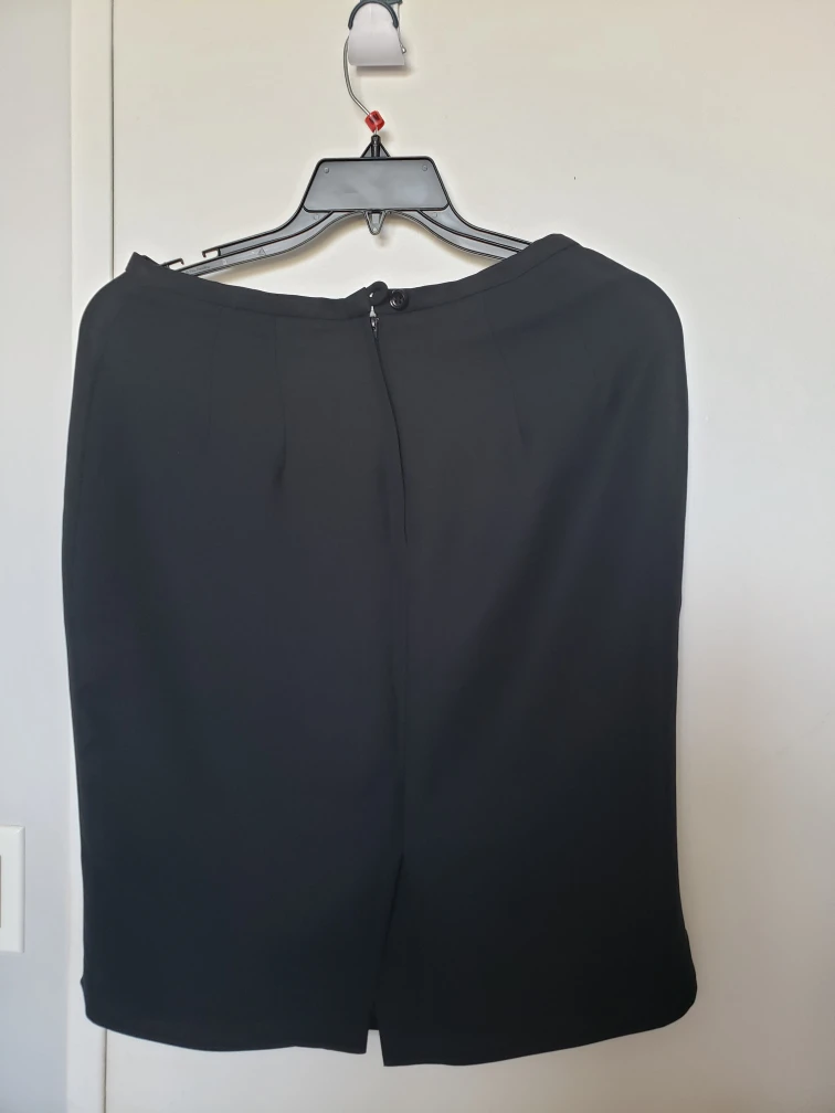 Black Skirt - photo 2
