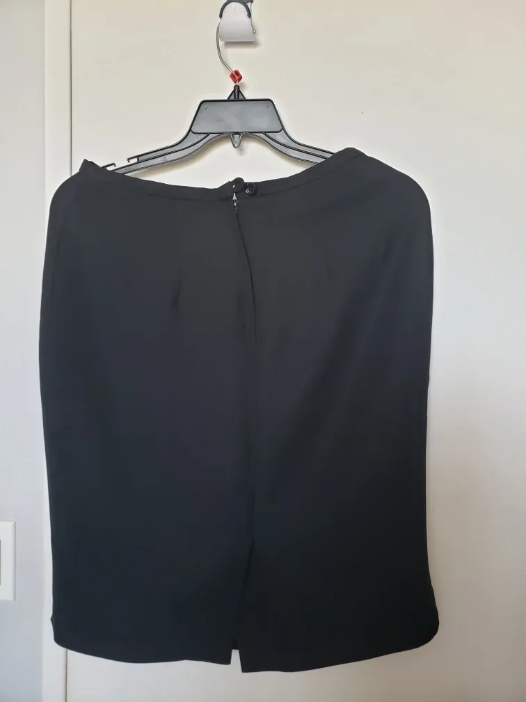 Black Skirt image indicator(2)