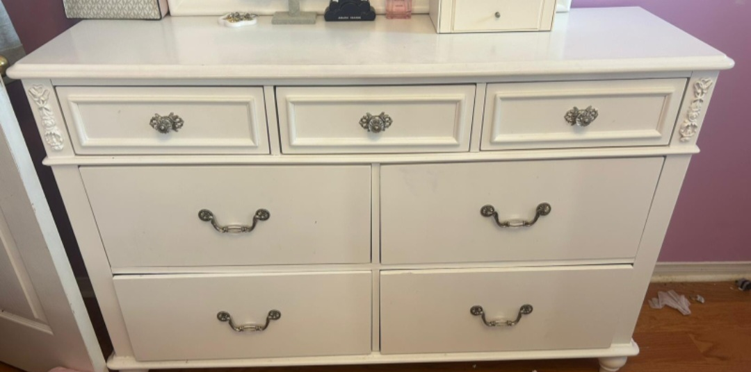 White 7-Drawer Dresser with Optional Mirror