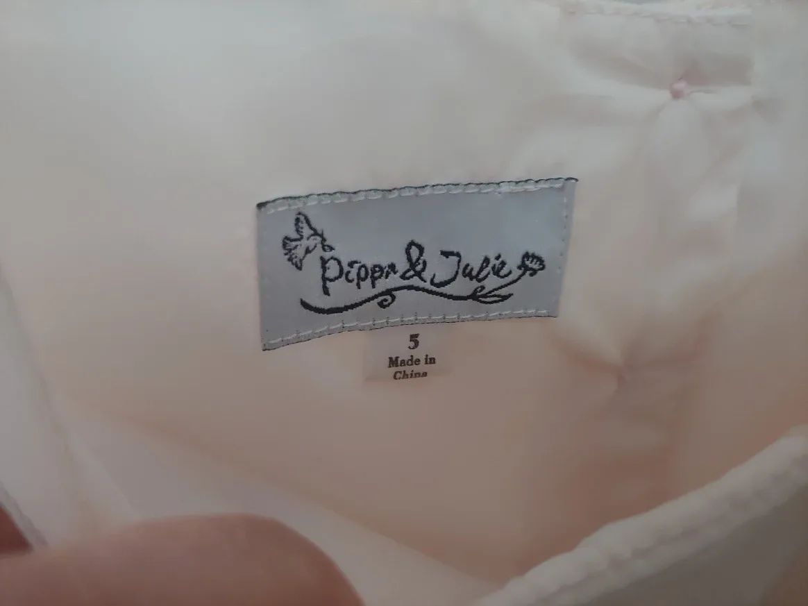 Special occasion girls Dress - Size 5 image indicator(4)