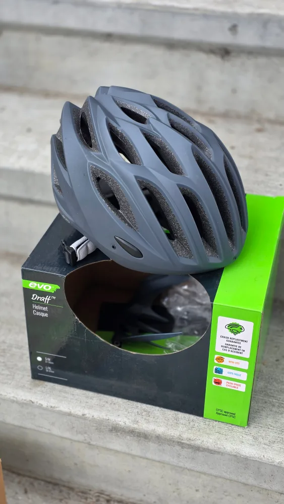 NEW! EVO Draft bike Helmet - Size M thumbnail