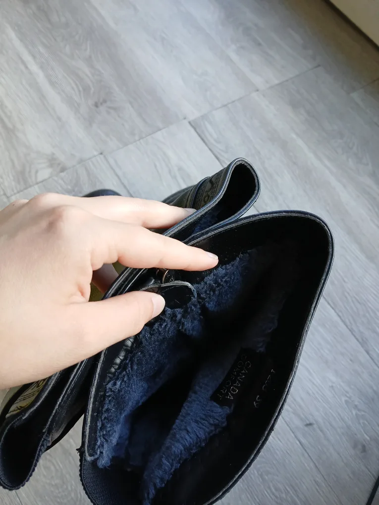 Canada Comfort beautiful black knee high warm boots, size 8 image indicator(8)